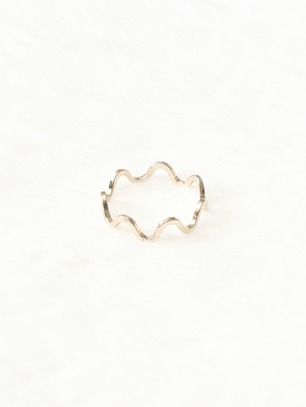 5/$15 🩷 MUST BUNDLE Gold Wavy Band Ring - Women's Jewelry